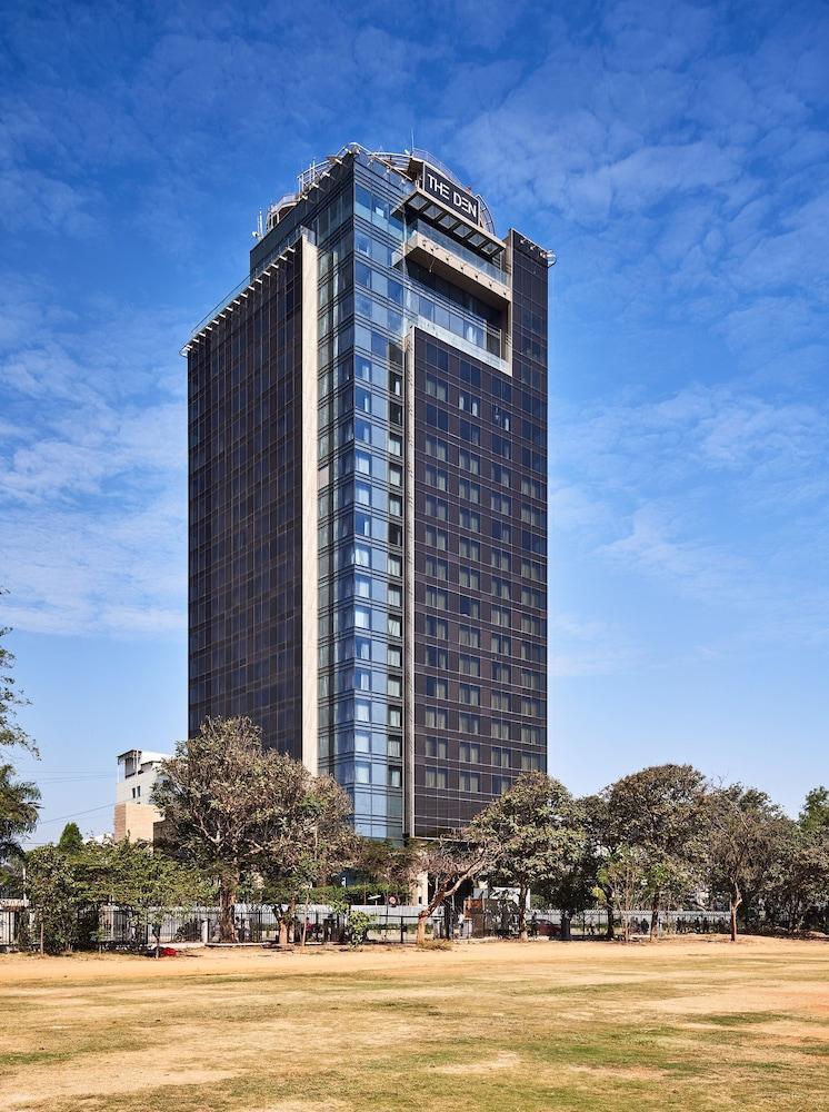 Отель The Den, Bengaluru Экстерьер фото