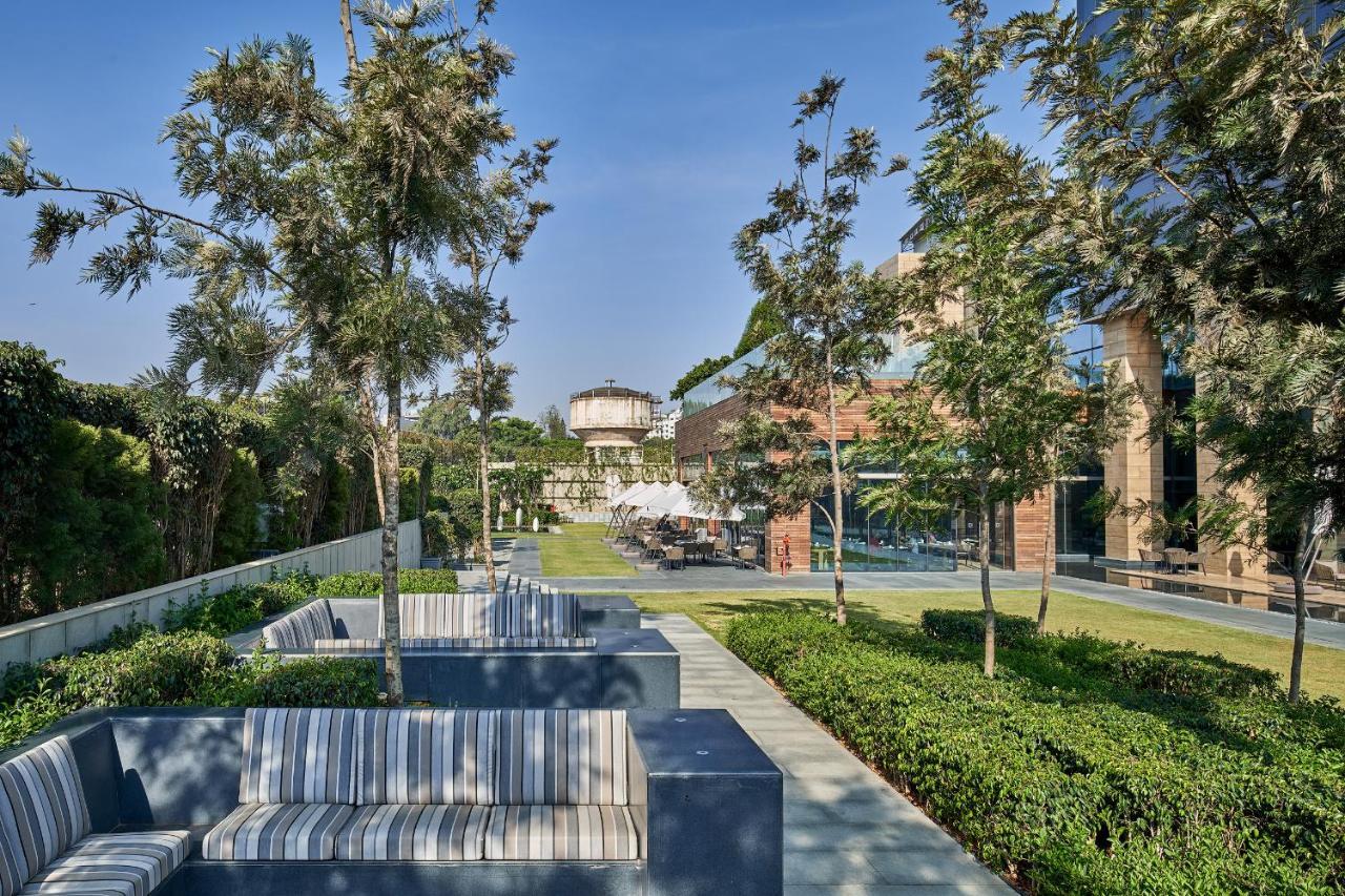 Отель The Den, Bengaluru Экстерьер фото